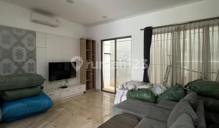 Rumah Golf Island Pik Hadap Timur dan Furnish