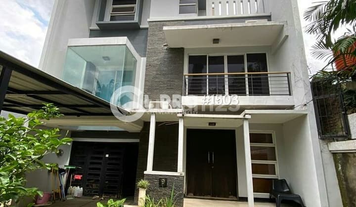 Dijual Rumah Mewah Royal Fountain Town House di Andara Pangkalan Jati Baru Depok