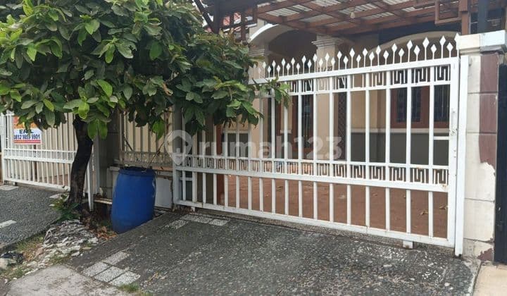 Rumah dijual di Boulevard Hijau Harapan Indah Bekasi