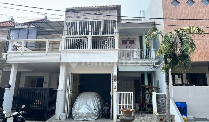 Rumah dijual di Taman Puspa Harapan Indah Bekasi