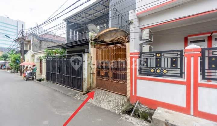 Cheap Sale Land Calculation with 26 Rooms in Slipi, West Jakarta