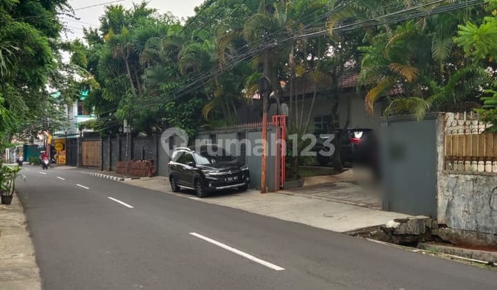 Rumah Kantor Sangat Strategis Bagus Bersih Terawat