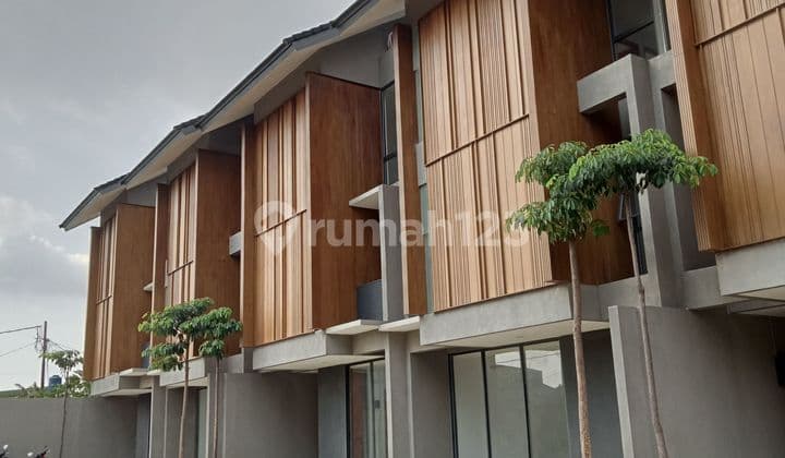 Rumah Baru Minimalis Modern, Lokasi Sangat Strategis, Dekat Pdk. Indah