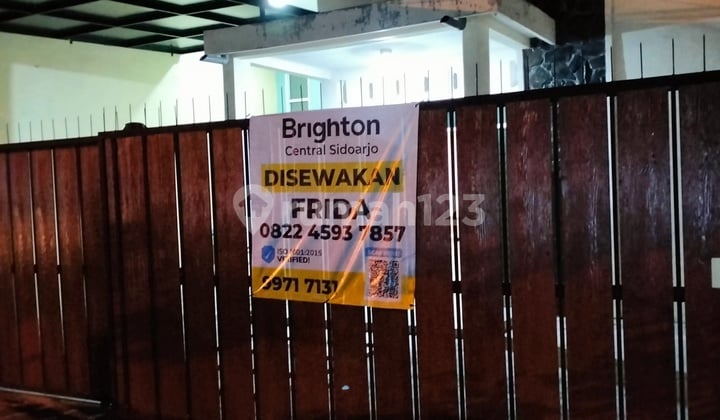 Frida- Disewakan Rumah di JL SEMERU , Magersari , Mojokerto , Jawa Timur
Deskripsi Properti,
Transaksi : Sewa
Tipe : Rumah
Alamat : JL SEMERU
Lokasi : Magersari , Mojokerto , Jawa Timur
Sertifikat : SHM
Luas Tanah : 171 m2
Luas Bangunan : 200 m2
Kamar T