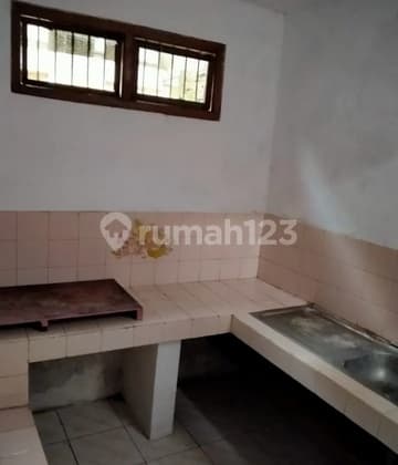 Frida - House for Rent in BAMBE DUKUH MENANGGAL, Pakis, East Java
Property Description,
Transaction: Rent
Type: House
Address: BAMBE DUKUH MENANGGAL
Location: Pakis, East Java
Certificate: SHM (Certificate of Ownership)
Land Area: 108 m²
Building Area: 108 m²
Bedrooms: