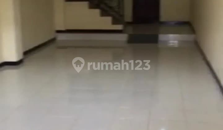 Sewa rumah siap huni lokasi strategis di waru dekat surabaya