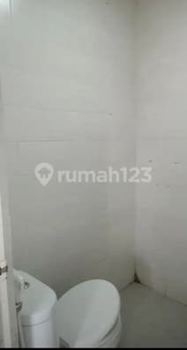 Frida- Disewakan Rumah di KAHURIPAN PARK , Sidoarjo , Sidoarjo , Jawa Timur
Deskripsi Properti,
Transaksi : Sewa
Tipe : Rumah
Alamat : KAHURIPAN PARK
Lokasi : Sidoarjo , Sidoarjo , Jawa Timur
Sertifikat : SHM
Luas Tanah : 56 m2
Luas Bangunan : 48 m2
Kam