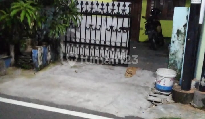 DEWI- DiJual Rumah di JALAN DAKOTA BUMI ANTARIKSA , Kartoharjo , Madiun