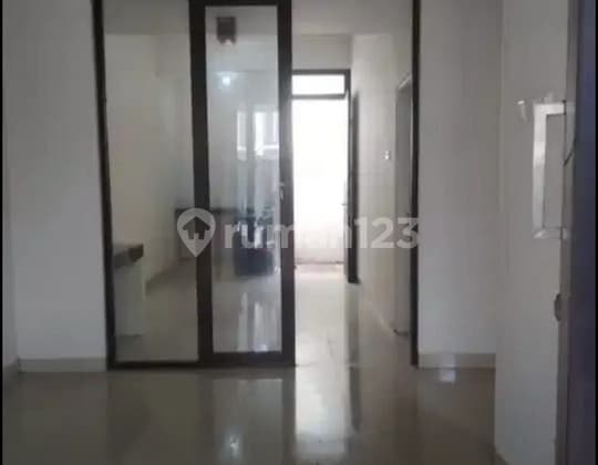 Frida- Disewakan Rumah di KAHURIPAN TERRACE , Sidoarjo , Sidoarjo , Jawa Timur
Deskripsi Properti,
Transaksi : Sewa
Tipe : Rumah
Alamat : KAHURIPAN TERRACE
Lokasi : Sidoarjo , Sidoarjo , Jawa Timur
Sertifikat : HGB
Luas Tanah : 90 m2
Luas Bangunan : 80