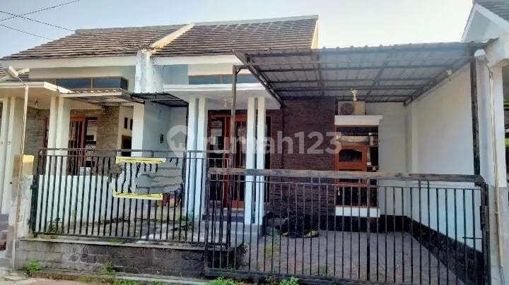 Tyas- DiJual Rumah di JALAN KANTIL , Wungu , Madiun