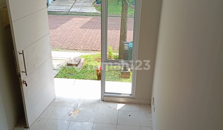 5x8 meter House in Arcadia, Gading Serpong.