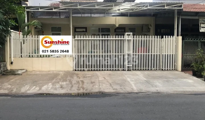 Nice House Gading Indah, Kelapa Gading, North Jakarta