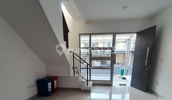 Rumah Bagus Cluster Hawai Pik 2 Tangerang Banten