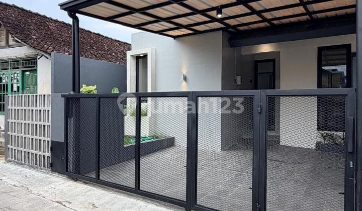 Rumah Baru Cantik Modern di Tridadi Dekat Jl Magelang