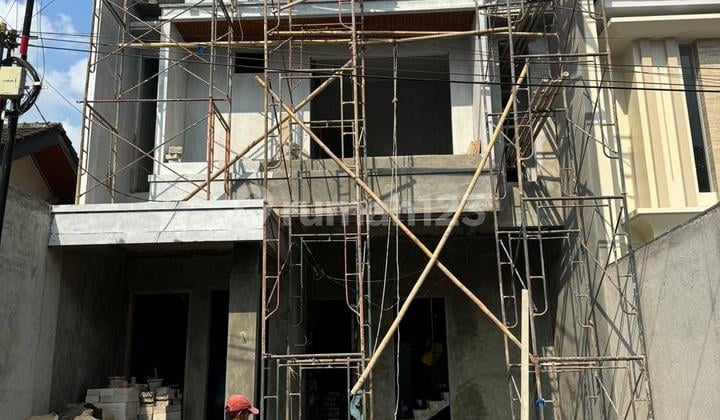 Rumah Mewah 2 Lantai di Purwomartani Dekat Candi Sambisari