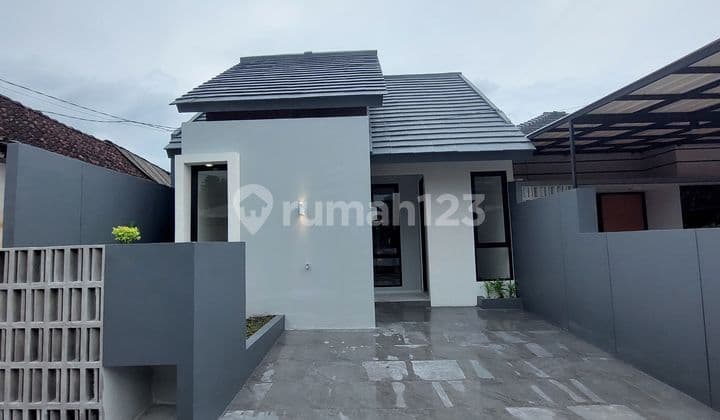 Rumah Baru Cantik Istimewa Dekan Komplek Pemda Sleman