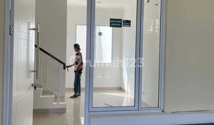 Sell House Jgc Cluster La Seine Cakung, East Jakarta