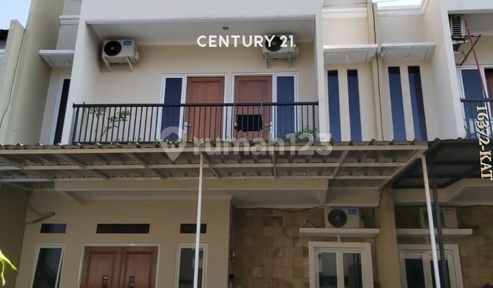 Dijual Rumah Murah 3 Lantai Dalam Mini Cluster Dekat Transjakarta