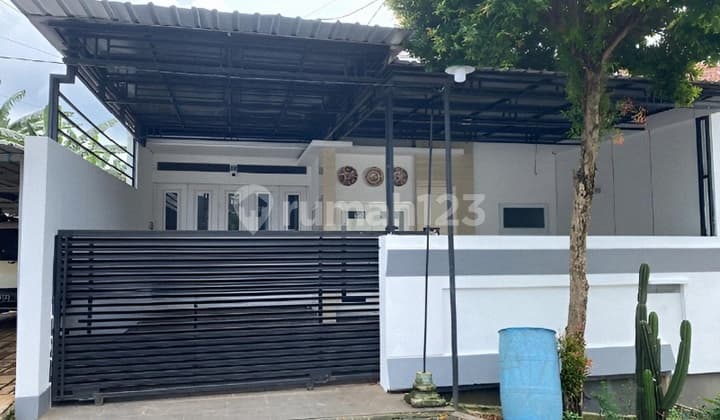 Rumah Bagus di Manyaran Dekat Exit Tol Manyaran Semarang