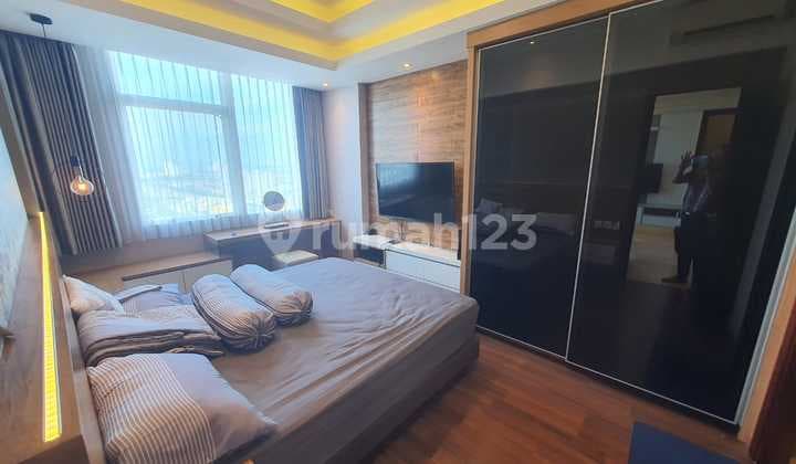 Kensington Addington Apartment Private Elevator
