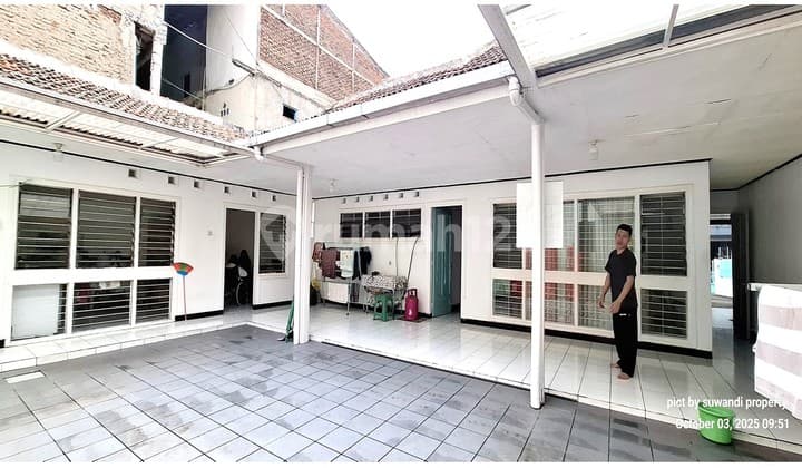 dijual rumah lama terpelihara burangrang kota bandung, lokasi strategis pinggir jalan kotak lebar muka 16 panjang 27 cocok dibangun ruko, kantor, klinik, bank dll jarang ada