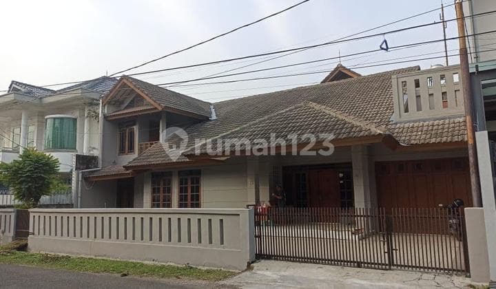 A charming two-story house in Pangkur, Turangga, Buah Batu, Bandung.