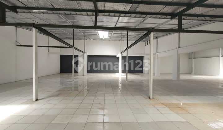 Sewa Jual Gudang di Holis Permai