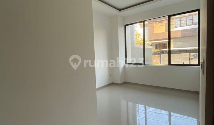 Rumah 2 Lantai Bagus di Mekar Wangi Bandung