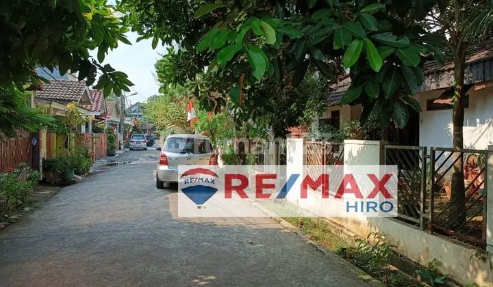 Dijual Rumah Asri Posisi Hook di Cibubur