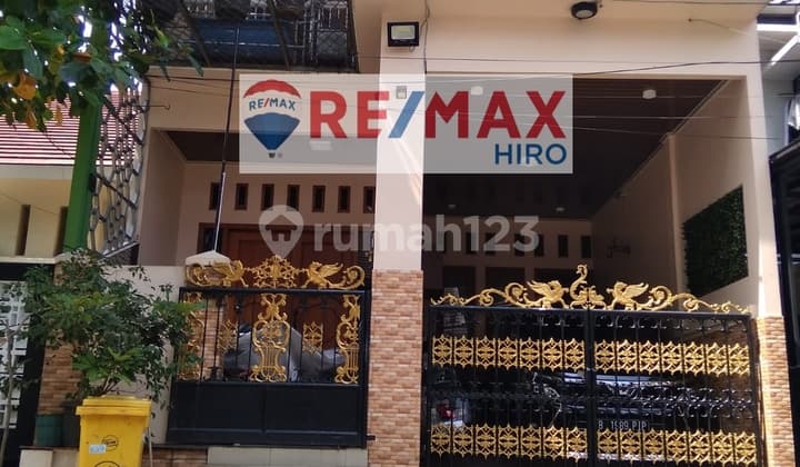 Dijual rumah siap huni di dalam perumahan dekat Galaxy