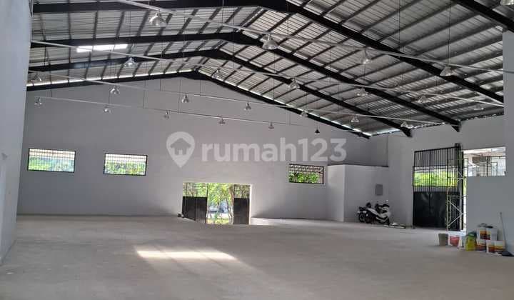 Warehouse for Rent, Good Condition, Ready to Use with Office Space in Cakung.