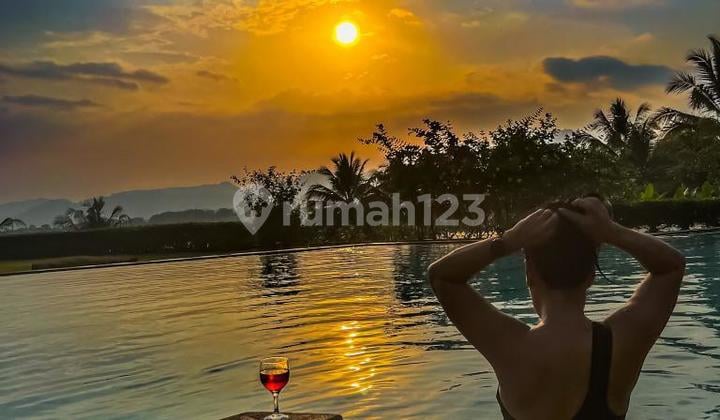 Spacious Villa with Open Sea View in Pelabuhan Ratu Sukabumi