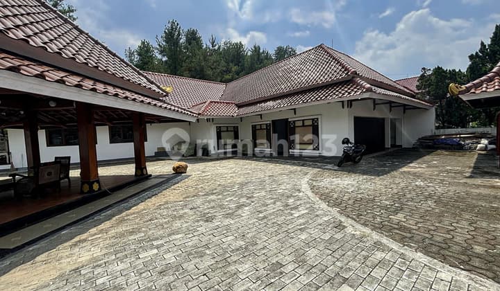Rumah Hook Luas Dijual di Cinere Tangsel
