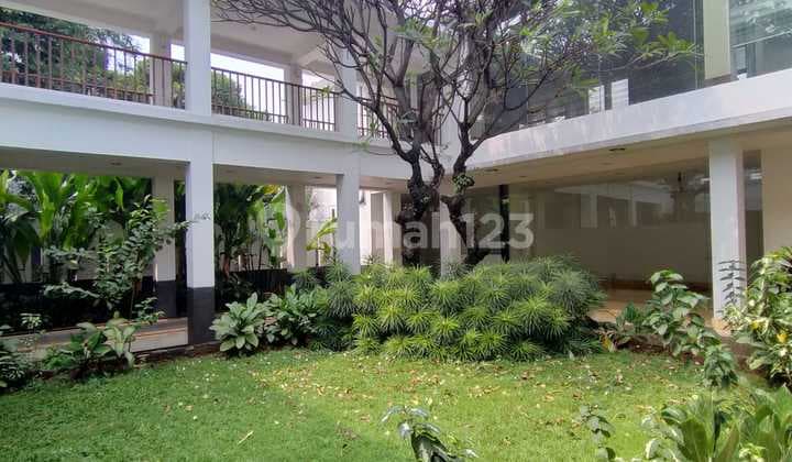 Disewakan Rumah Mewah Menteng Jakarta Pusat