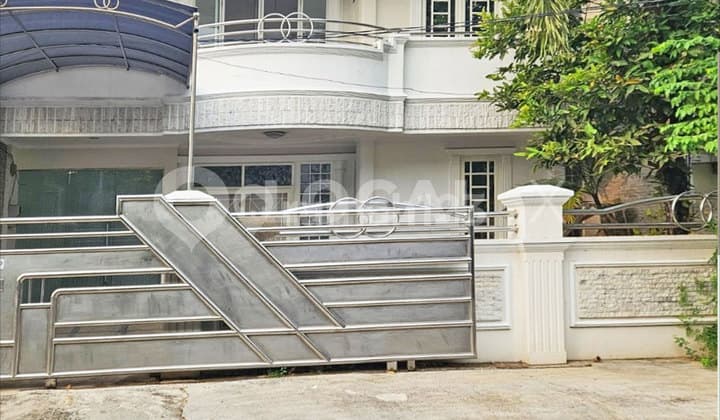 Rumah Janur Elok, Kelapa Gading, Jakarta Utara