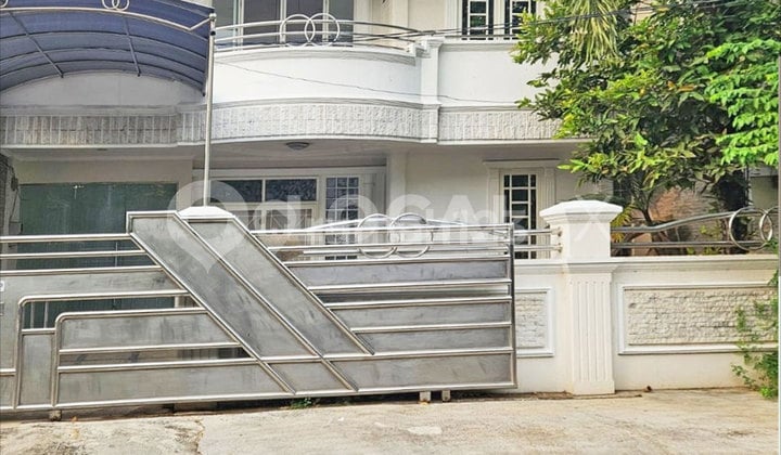 Rumah Janur Elok, Kelapa Gading, Jakarta Utara