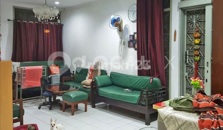 Rumah Kelapa Puan Timur Kelapa Gading, Jakarta Utara