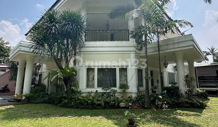 Classic Kebayoran Baru house in the best location to live.