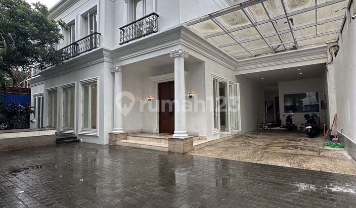 Rumah Kebayoran baru cocok untuk kantor/cafe/resto, Komersil area