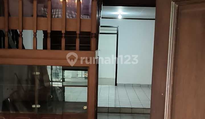 Rumah Strategis di Larangan Indah, Ciledug Tangerang