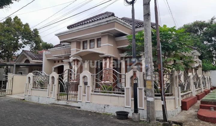 Rumah Strategis Tengah Kota Dekat Unsoed