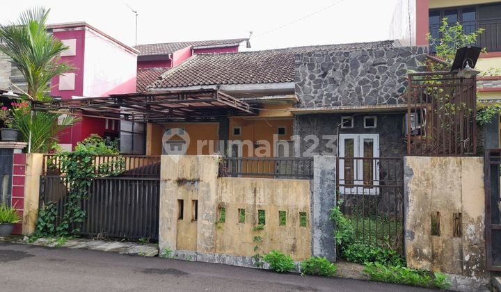 Rumah 2 Lantai Strategis Dekat RSUD Margono