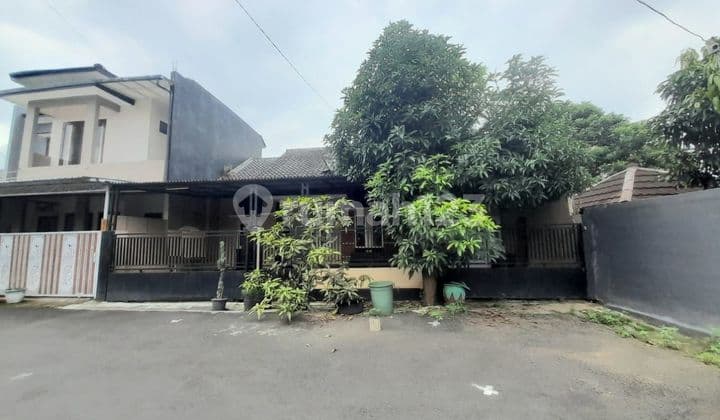 Strategic House in West Tanjung Purwokerto