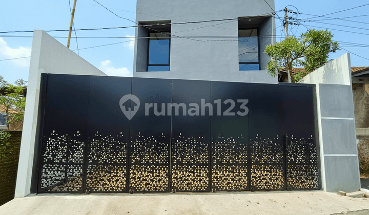 Rumah Baru 2 Lantai Sumampir Siap Huni Dekat Pasar Cerme