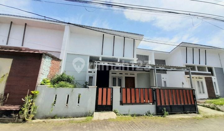 Rumah Bagus Termurah Strategis Dekat Menara Terata