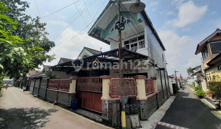 Rumah 2 Lantai Hoek Strategis Jatiwinangun Dekat Aston
