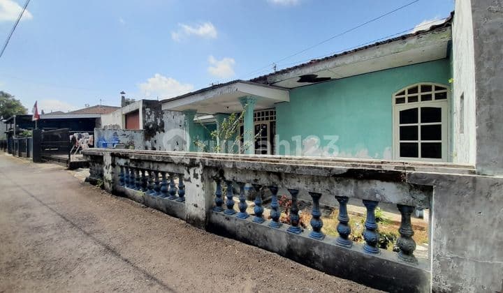 Rumah Tengah Kota Martadireja Strategis Dekat Graha Timur