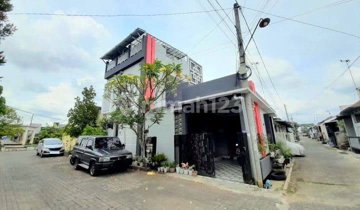 Dijual Cepat Rumah 3 Lantai Mandalatama Strategis Dekat Ke Kota