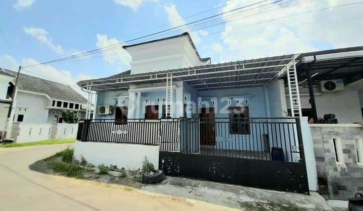 Strategic Karangrau Hook House Near Telkom School