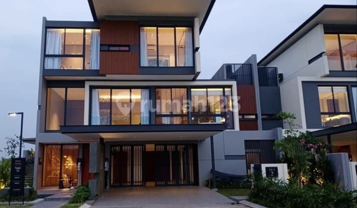 Rumah 3 Lantai Baru Semi Furnished di Lyndon Navapark, Tangerang